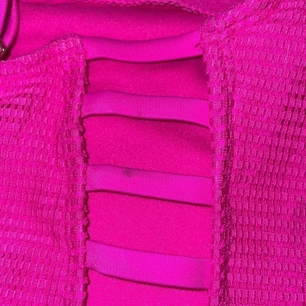 Hot Pink One Piece Side Cutout Swimsuit NWOT Barbiecore - Image 6