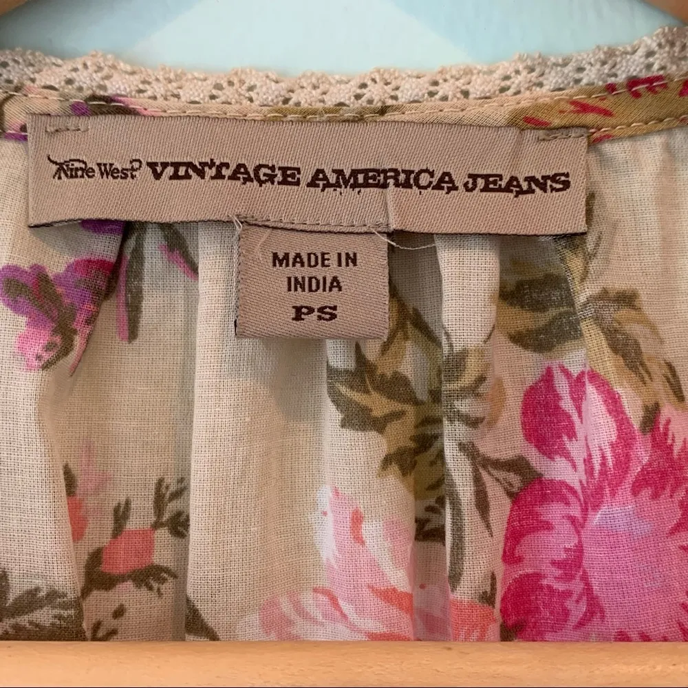 Floral Nine West Petite Vintage America Jeans Pleated Lace Flutter Sleeve Top S - Image 3