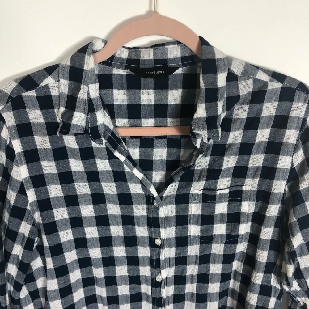 Stitch fix‎ Paradigma checkered button up top Womens size medium Blue - Image 2