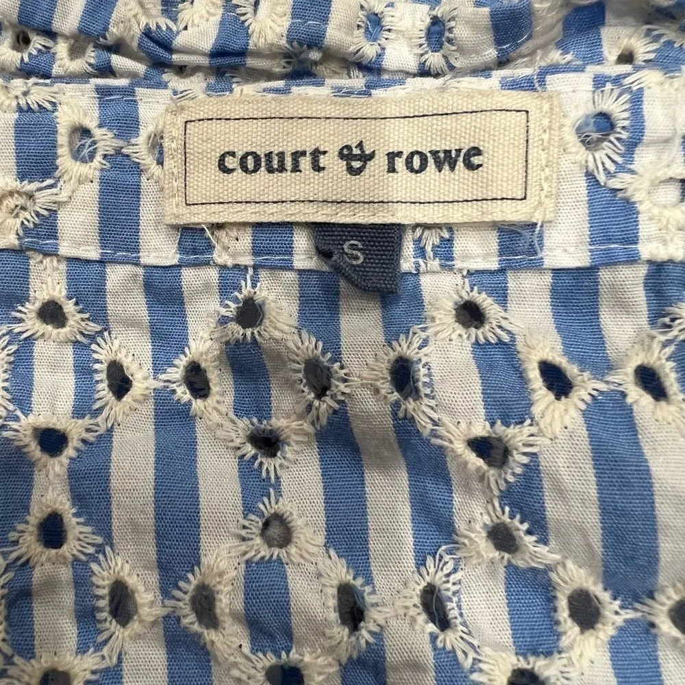 Court & Rowe Blue and White Striped Eyelet Top Women’s Small Blue - Image 2