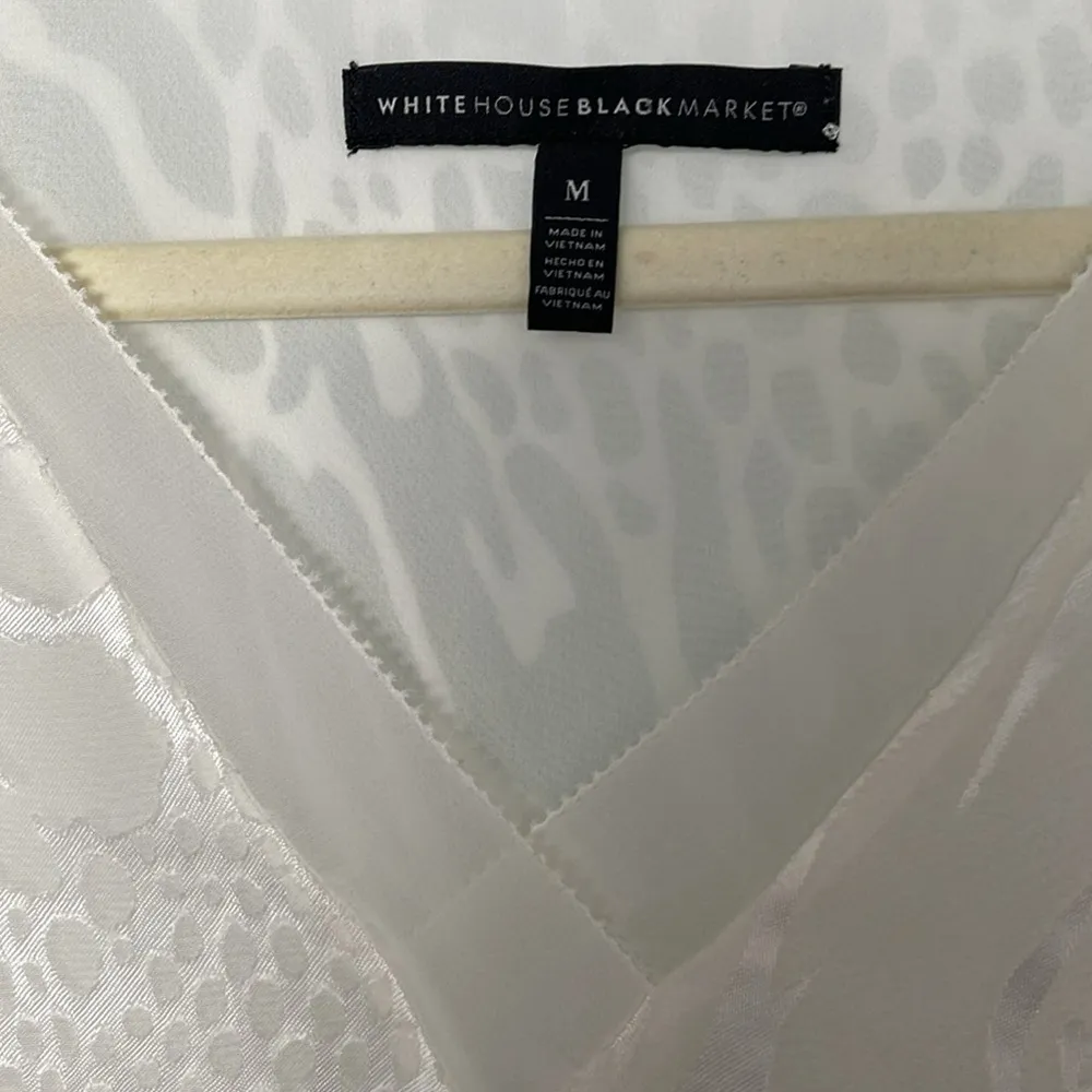 White House Black Market Elegant Blouse Tulip Sleeves White M NWOT - Image 2