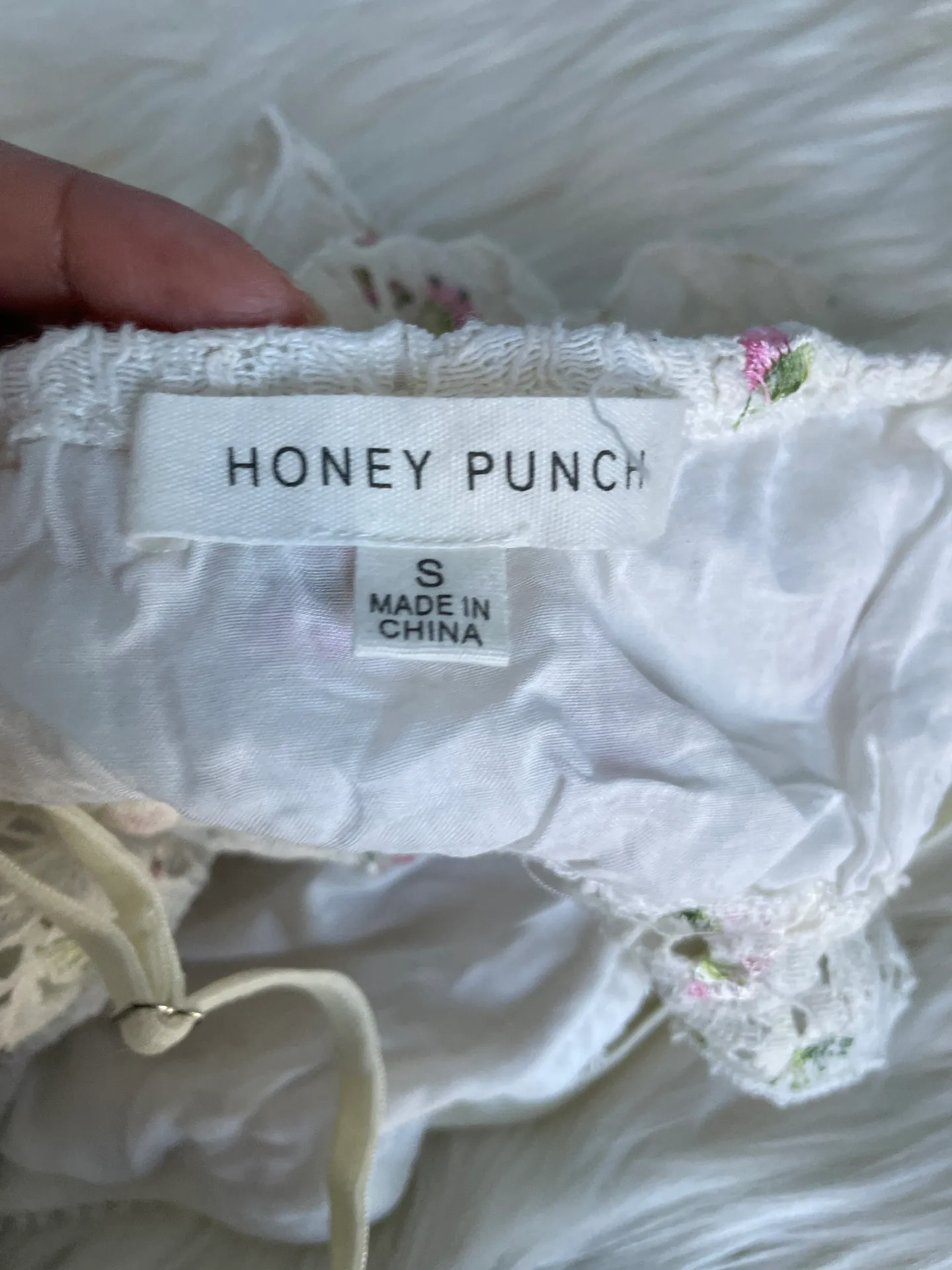 Floral Off The Shoulder Crop Top New W/O Tags - Image 4