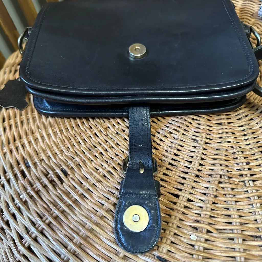 Original Bell VTG Saddle Black Genuine Leather Crossbody Handbag Made In USA - Image 7