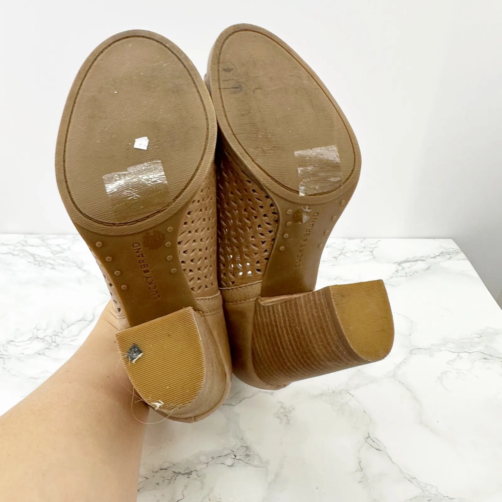 Lucky Brand Livey Tan Leather Peep Toe Laser Cutout Heeled‎ Booties Shoes 5.5 - Image 5