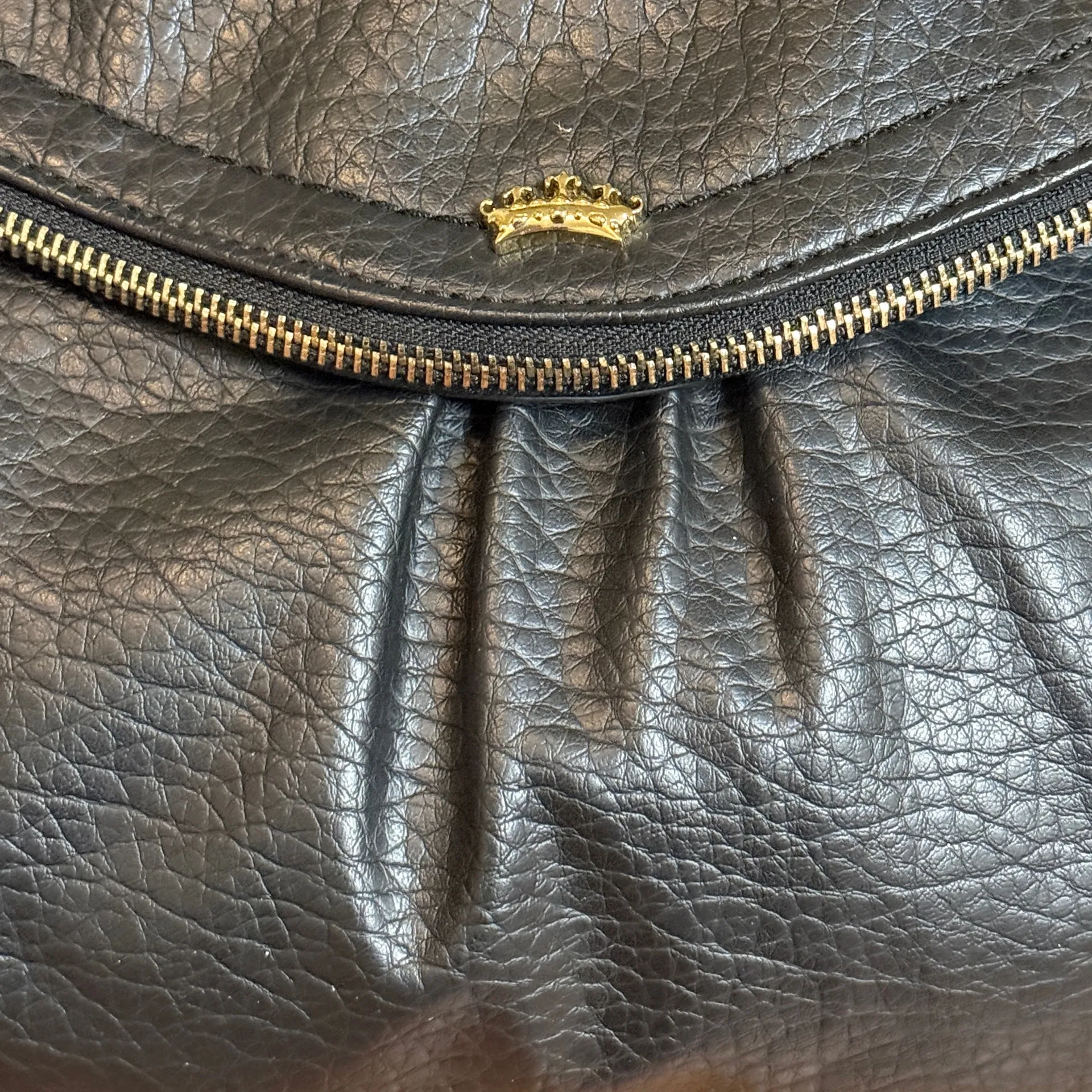 NWOT Juicy Couture Black Slouchy Crossbody Purse Bag Gold Hardware Pink Interior - Image 13