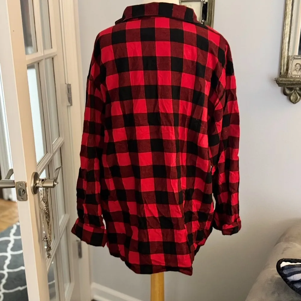 Wondershop at Target Men’s Red and Black Plaid Flannel Sleepwear Button-… - Image 4