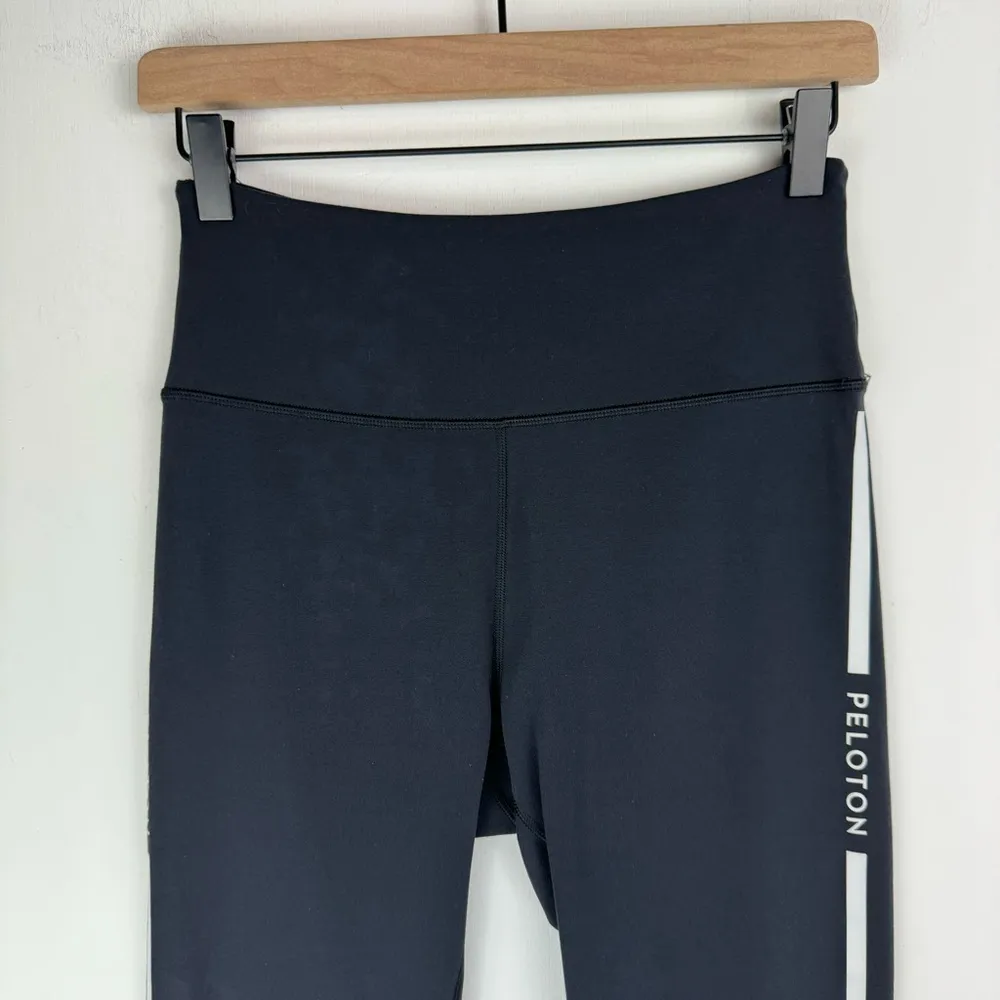 Peloton Here Now High Rise Leggings Sz Medium Logo Stamped Tape Side Black - Image 5