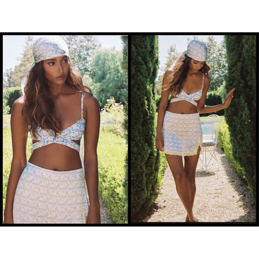 💕FRANKIE'S BIKINIS💕 Falcon Bikini TOP ~ Monarch Butterfly Print Medium M NWT - Image 8