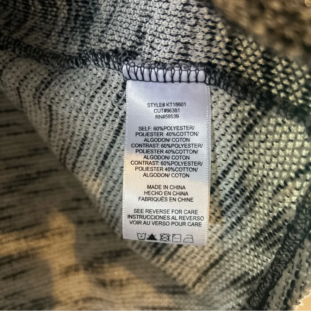 Kut From The Kloth  Women’s Grey Black Shimmery Pullover Top Sz Small - Image 6