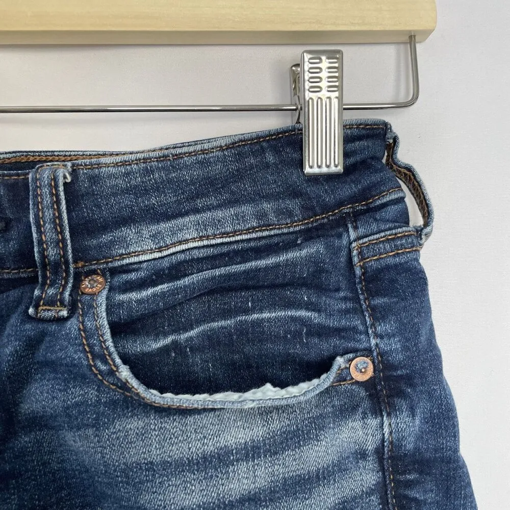 American Eagle Super Stretch Midi Denim Shorts Size 6 casual summer pants blue - Image 2