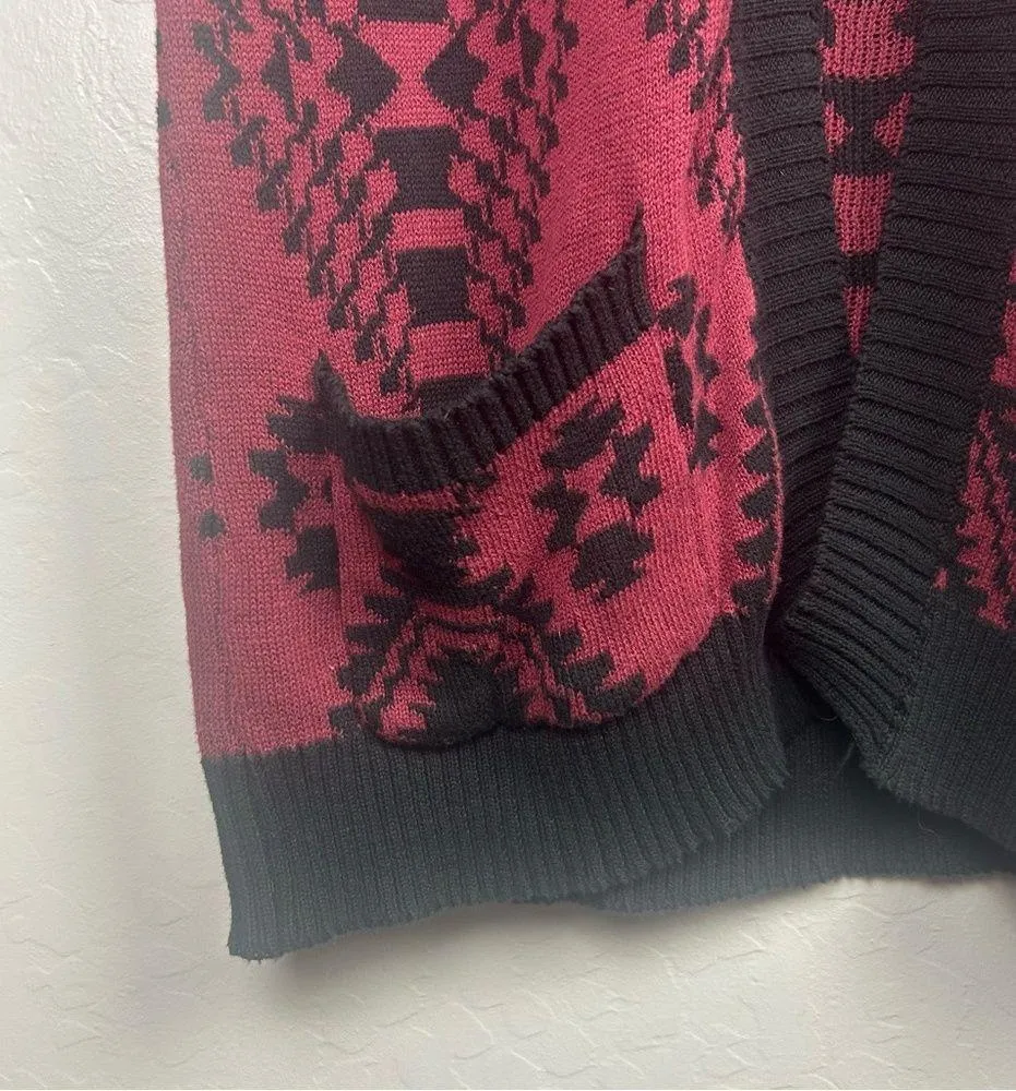 FATE burgundy and black Aztec print long sleeve open front cardigan size small - Image 11
