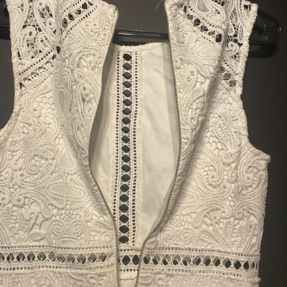 Lulus Dress Women’s Size M Lulus Dream Life White Lace Bodycon Dress Crochet Size M - Image 11