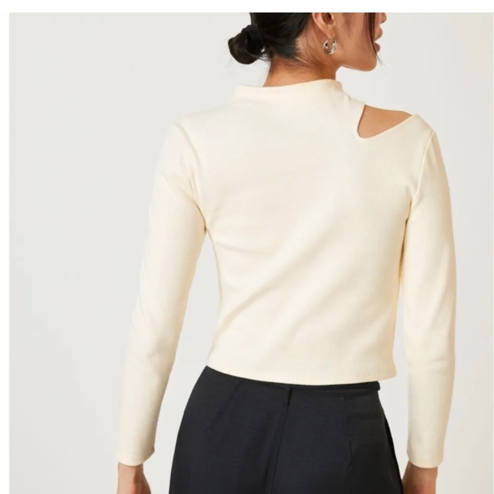 By Anthropologie Women’s Asymmetrical Cutout Ribbed Knit Mockneck Ivory Sweater White Size undefined - Image 6