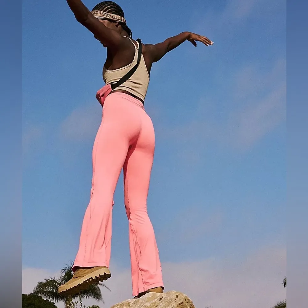 Movement Good Karma Flare Leggings - Image 11