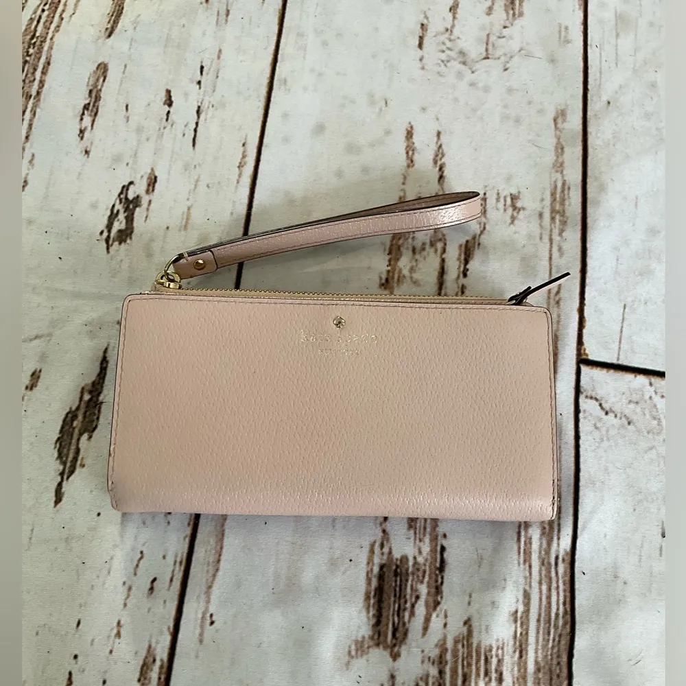 KATE SPADE BLUSH PINK LARGE WRISTLET WALLET - Image 9