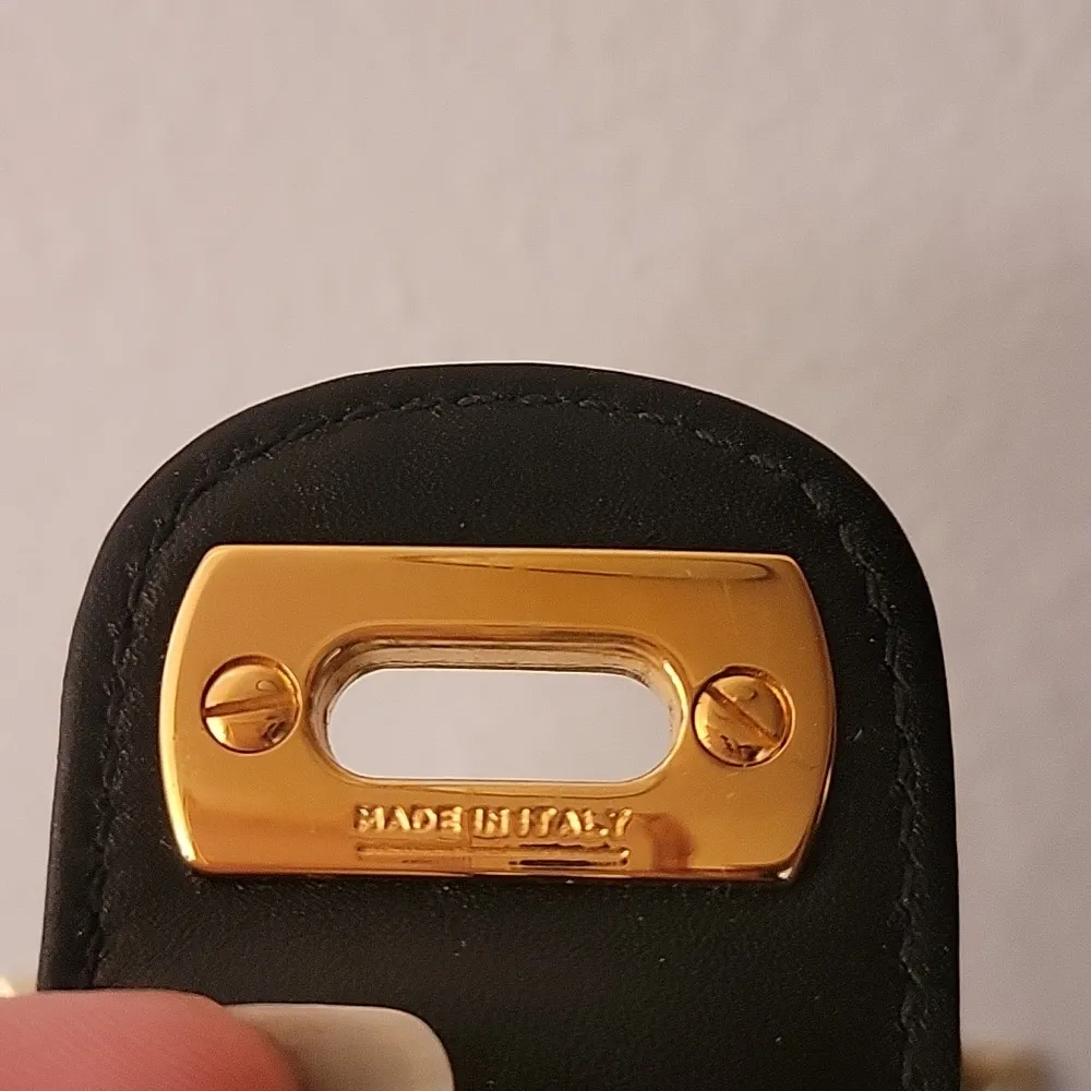 Salvatore Ferragamo Wallet - Image 4