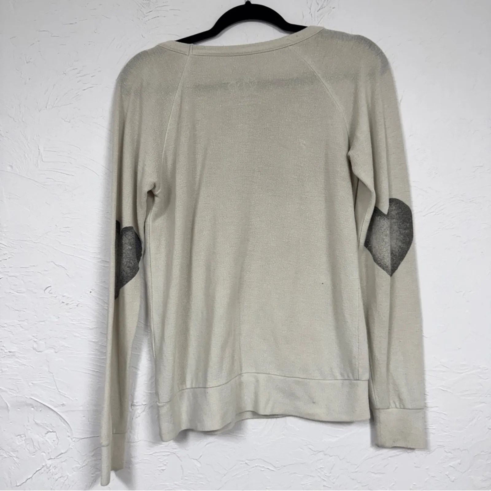 Chaser Grey Lips Lashes Print Sweatshirt Womens S Casual Cozy Heart Elbow Girly - Image 8