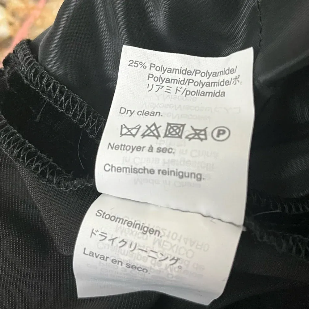 J.Crew Women’s Black Velvet Cropped Jogger Pants 00P – Mid Rise Holiday Goth - Image 6