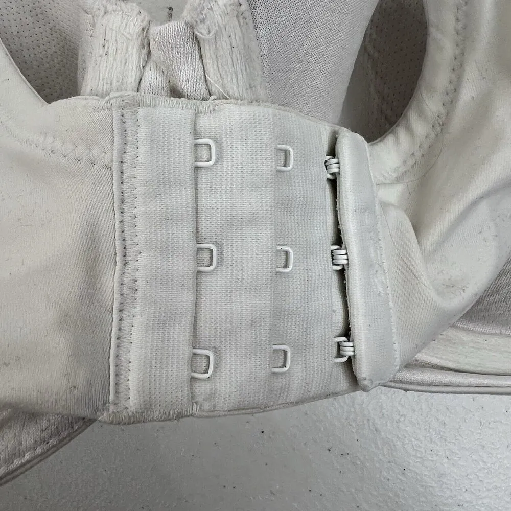 Vanity Fair Size 40D Body Fresh Bra Underwire Satin Padded Cup Adjustable 75393 - Image 7