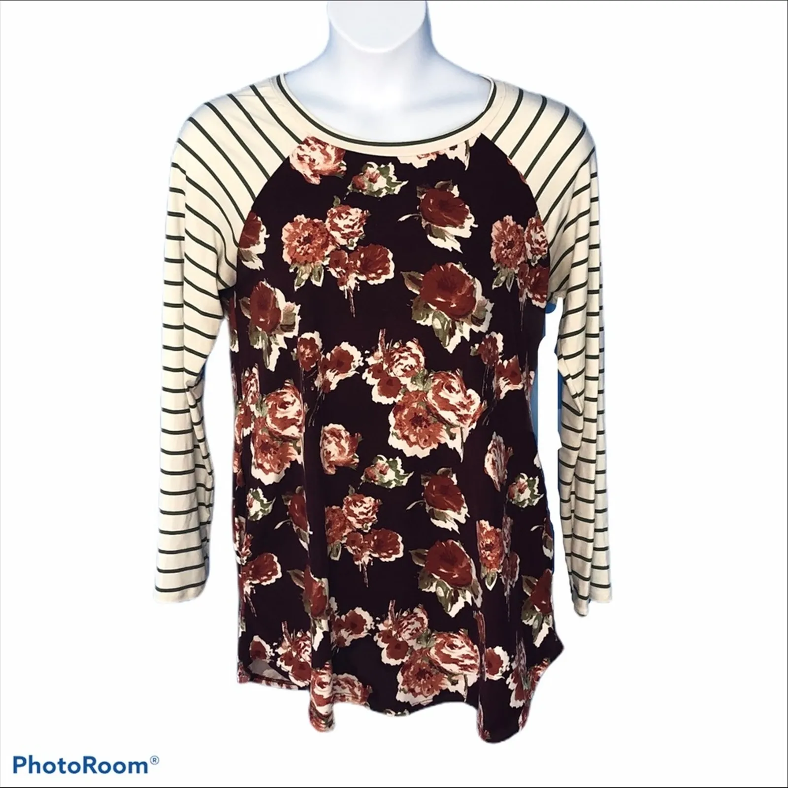 Betsey’s Boutique Floral Raglan T Shirt Burgundy Longline Size Large Red - Image 2