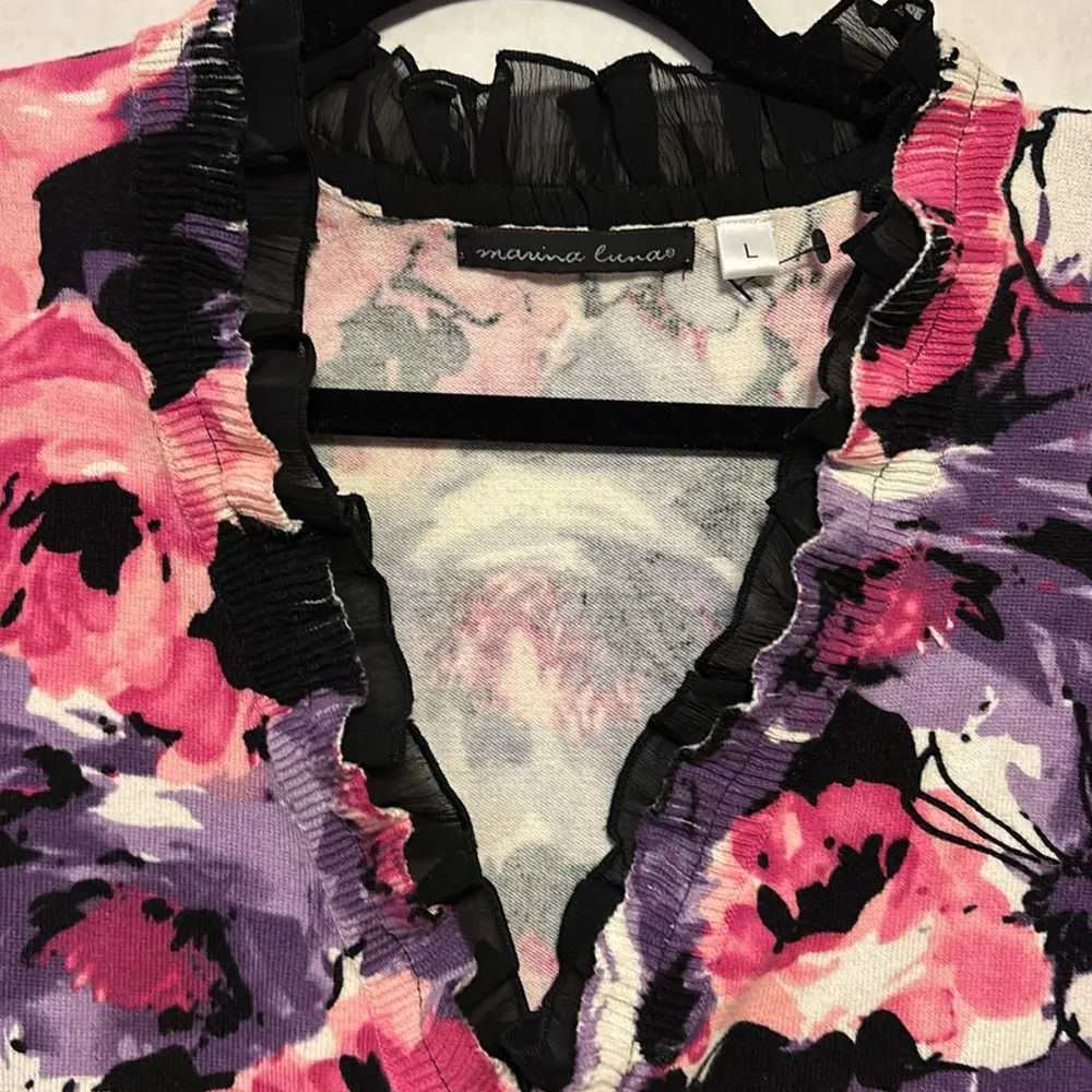 MARINA LUNA BRAND BLACK PINK PURPLE FLORAL LIGHT WEIGHT SWEATER WITH BLACK LACE Size L - Image 6