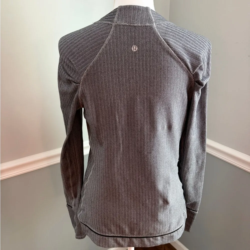 Lululemon Think Fast Long Sleeve Top Herringbone Black - Size 8 - Image 5