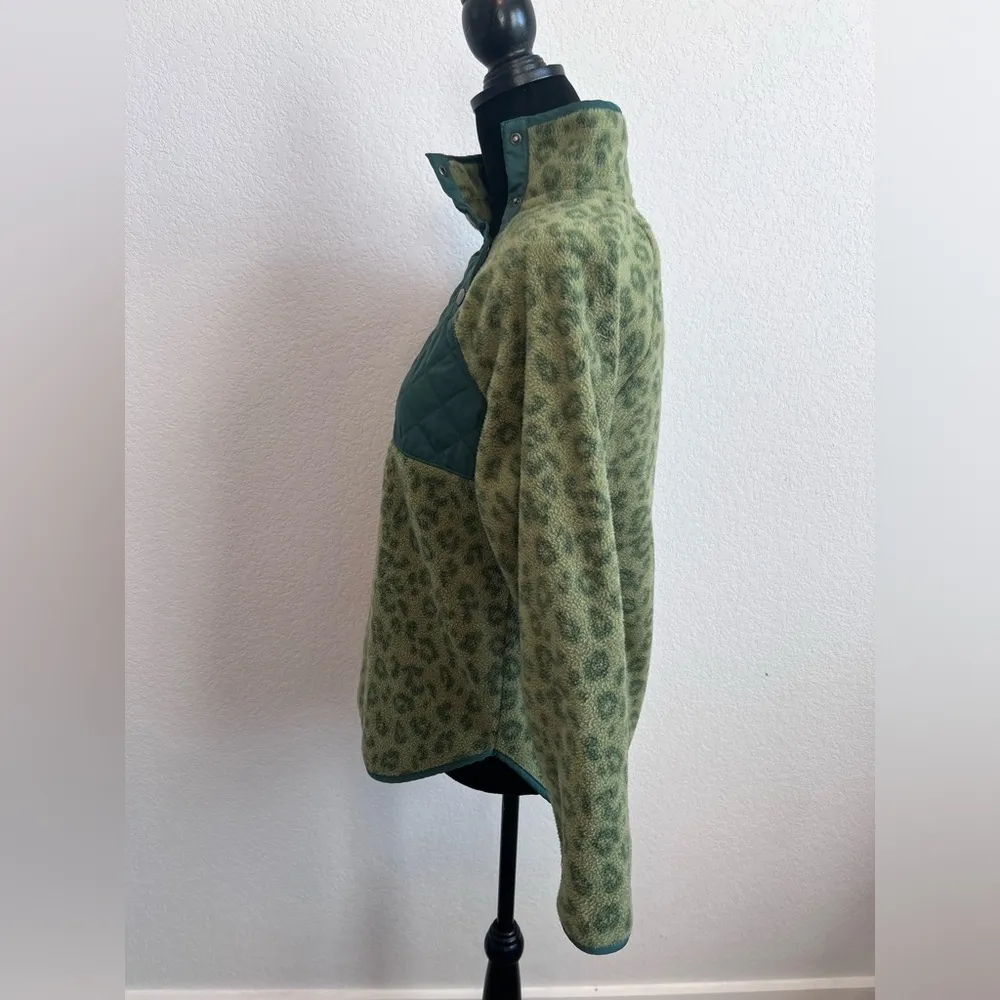 J. Crew Sherpa Fleece Quilted Snap Loden Green Leopard Print Size XS - Image 3