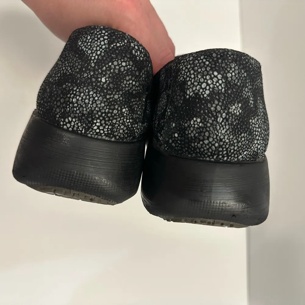 Dansko Winona Metallic Floral Clogs Size 37 - Image 8