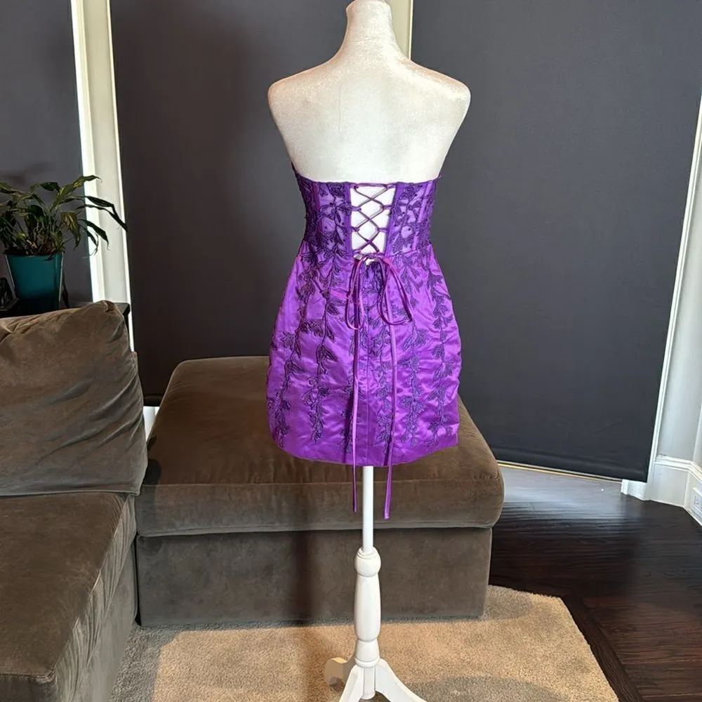Women’s Purple Short Party Dress Beading Sheer Bodice Corset Back Ties Size 4 - Image 4