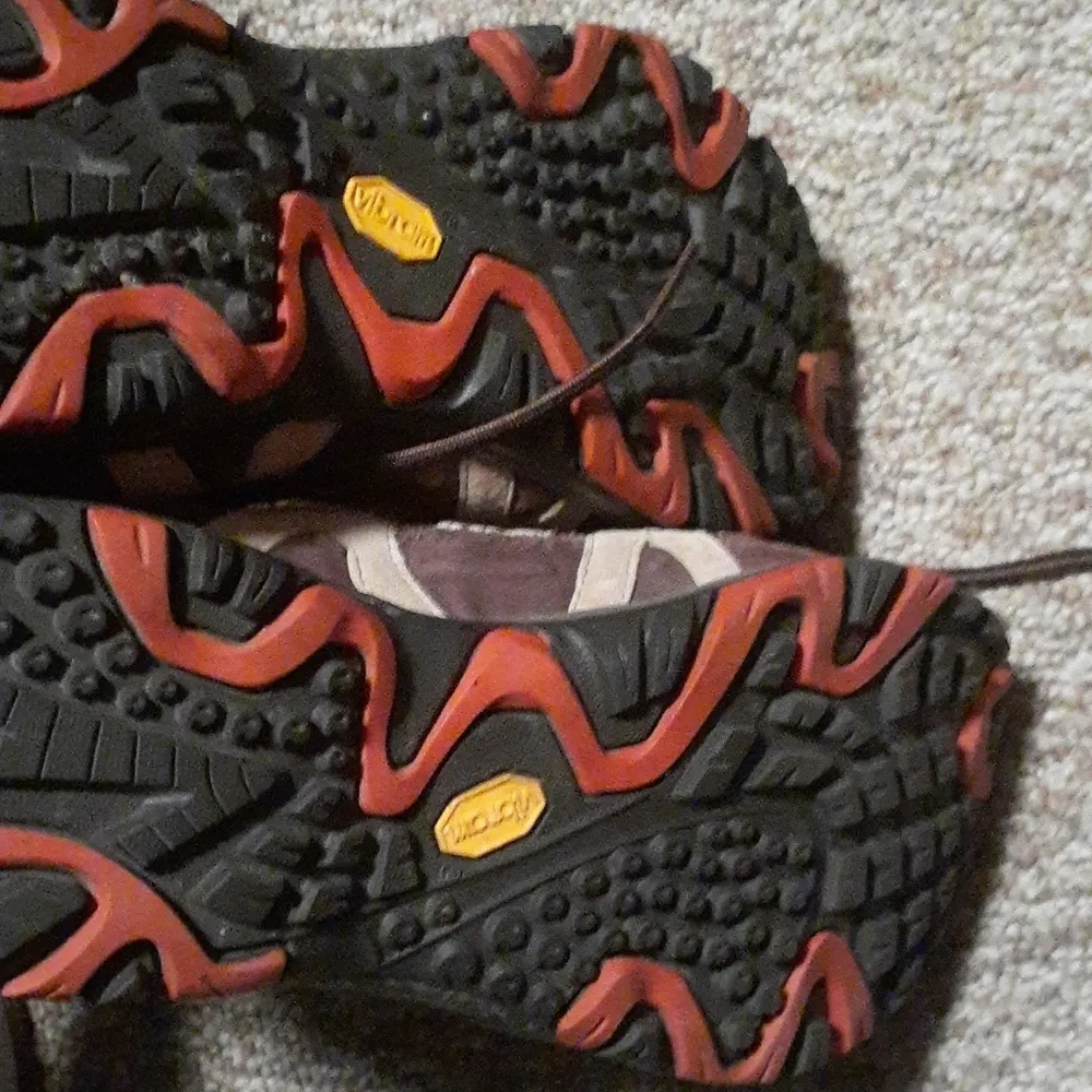 Merrell Shoes SIZE 9.5 - Image 6