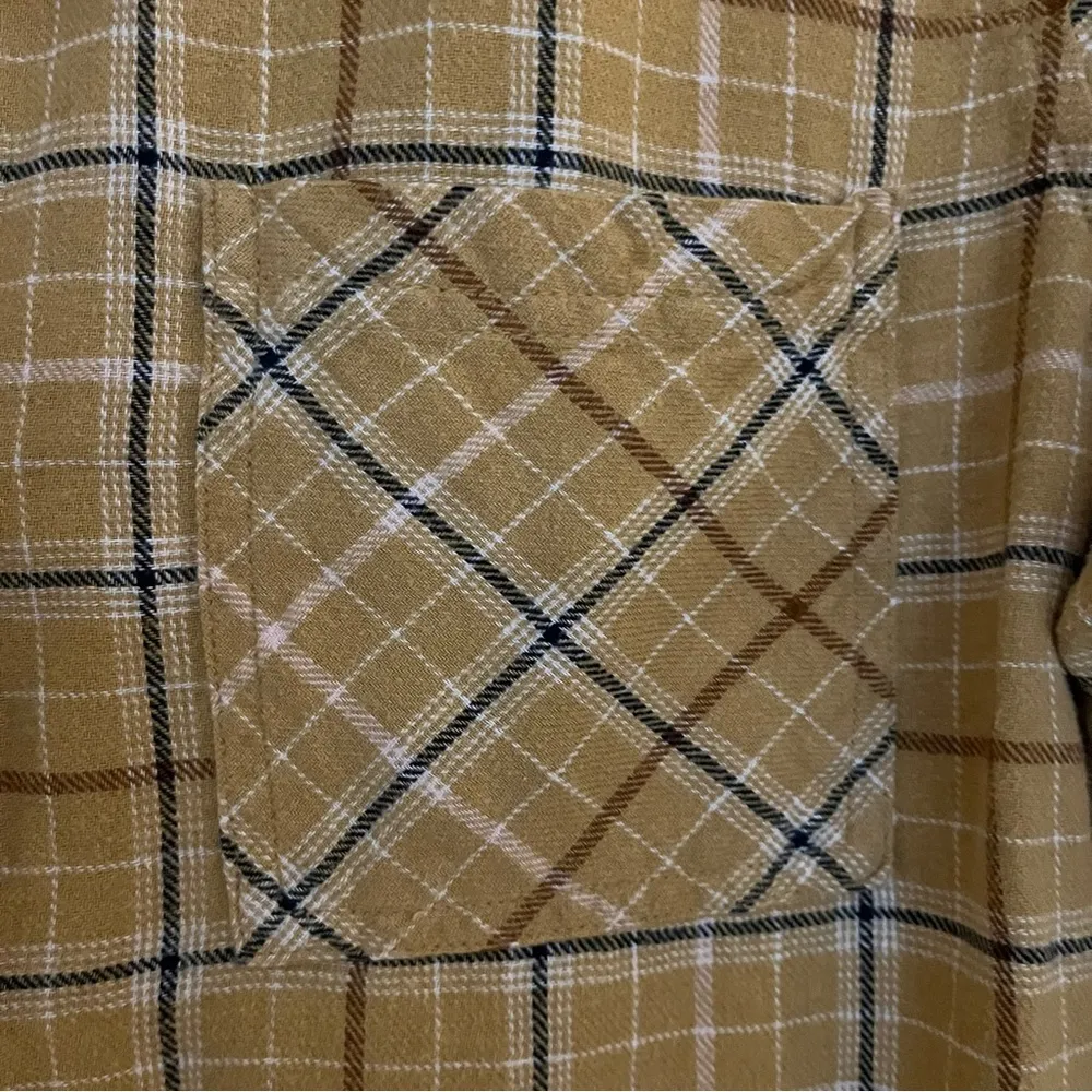 Universal Thread Golden Flannel Button Down Top Medium - Image 5