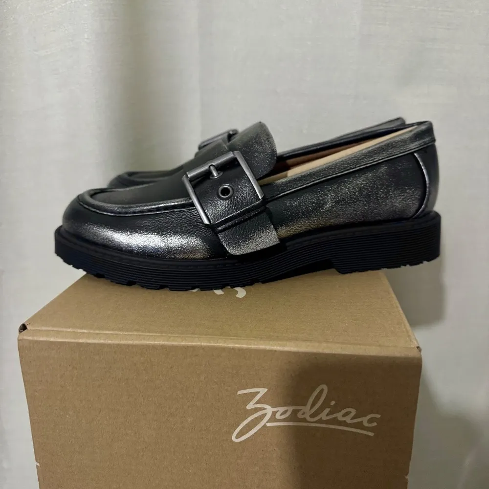 Zodiac Women's Black Renee Loafer Silver Black 6.5 - Image 3