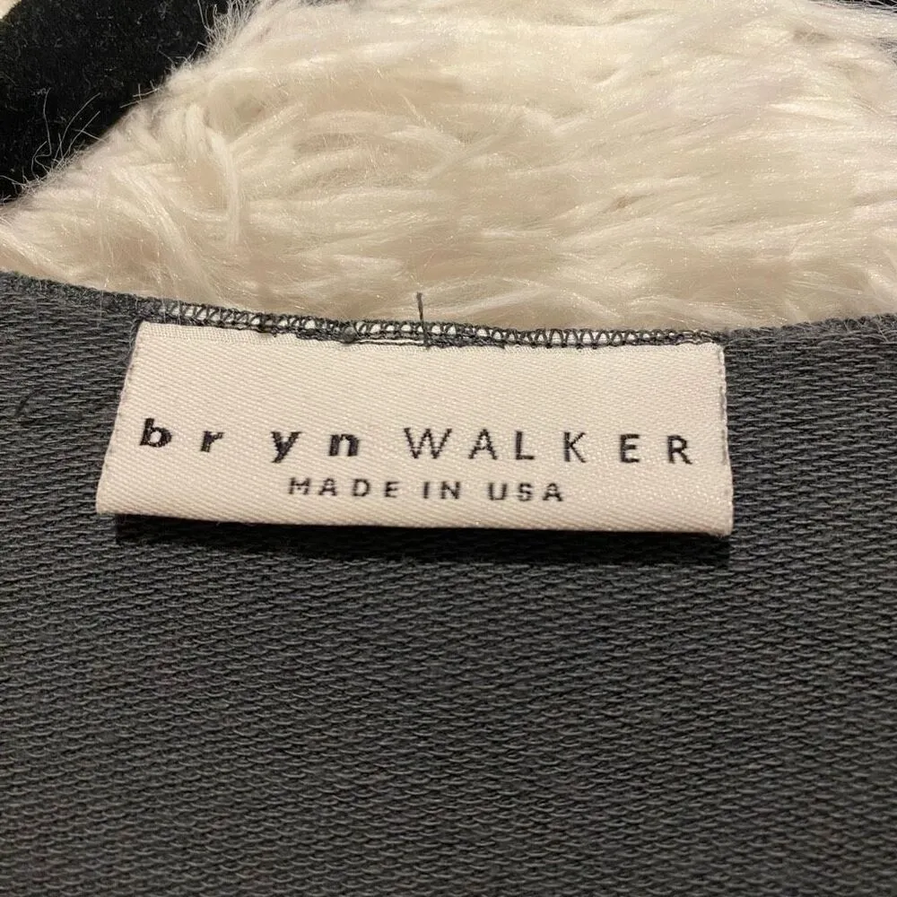 Bryn Walker Bamboo V-Neck Long Sleeve Sunday Shirt in Charcoal Small - Image 6