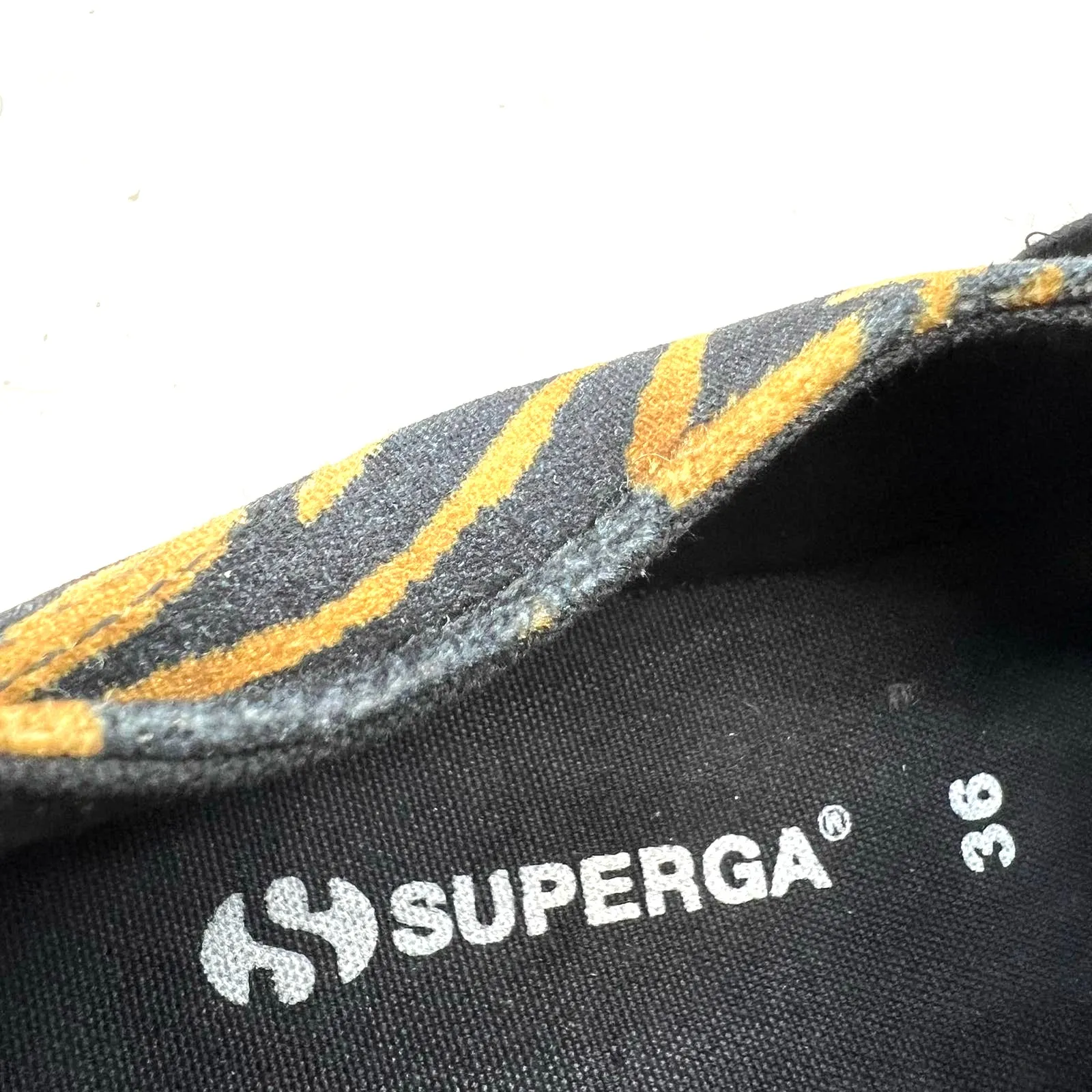 Superga Zebra Velvet Low Top Women's Sneakers Size 6 - Image 7