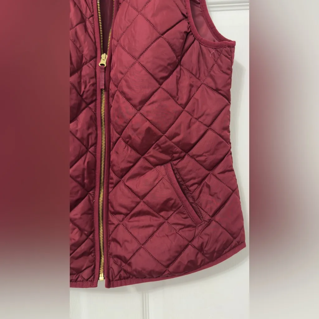 Old Navy Maroon Quilted Vest - Image 3