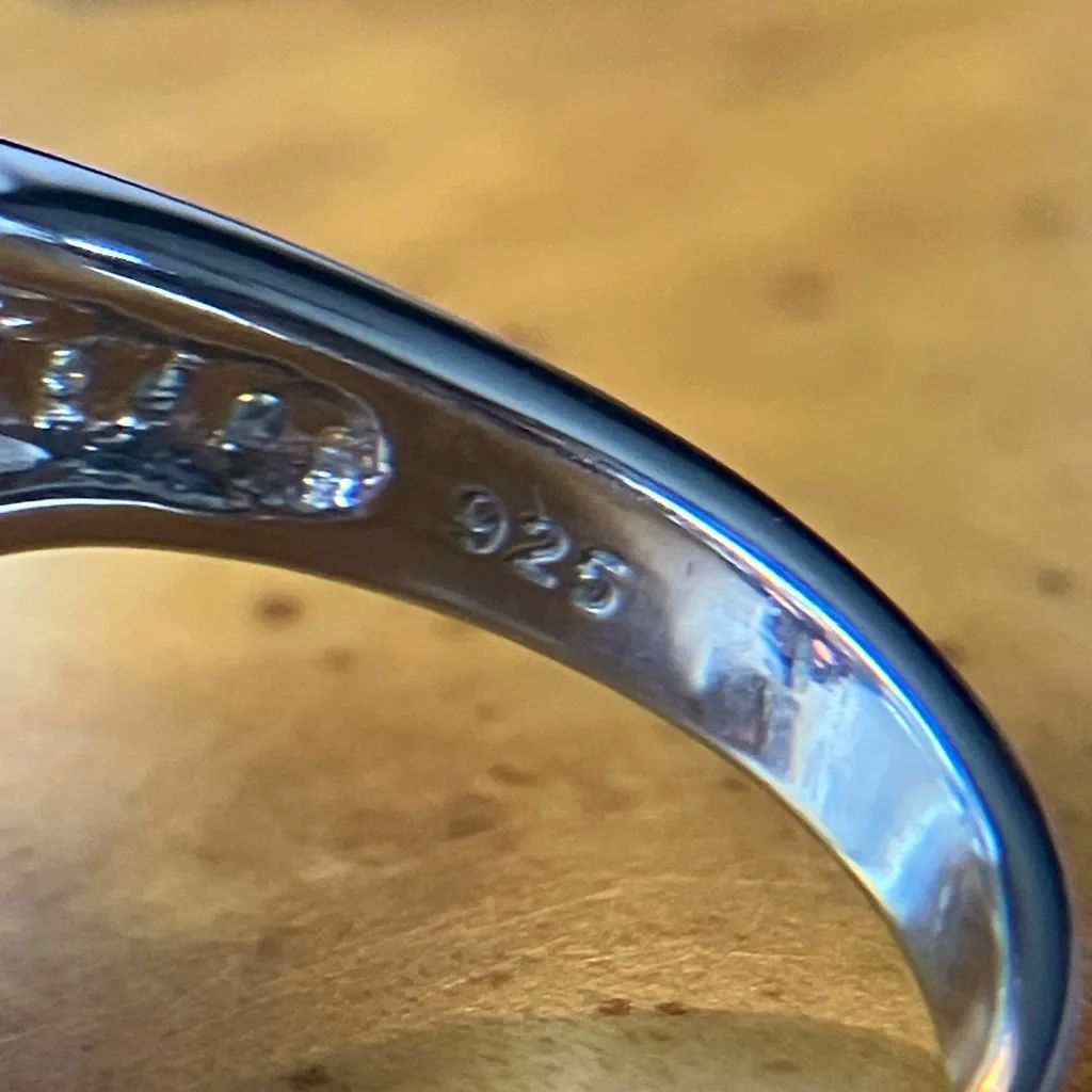 Natural Red Garnet Sterling Silver Cluster Ring Size 6 - Image 7