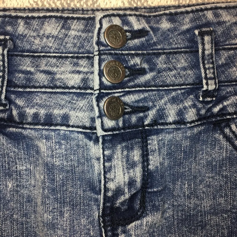 Skinny Lily Acid Wash Blue Denim Distressed Jeans, 5 Juniors - Image 9