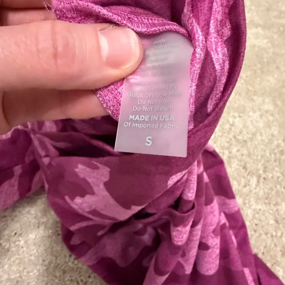 Pink Camo Sports Bra and Leggings Set- cross listed on Mercari! - Image 4