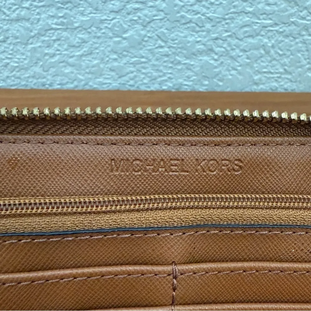 MICHAEL KORS Kempton Black Nylon Continental Zip Wallet - Image 7