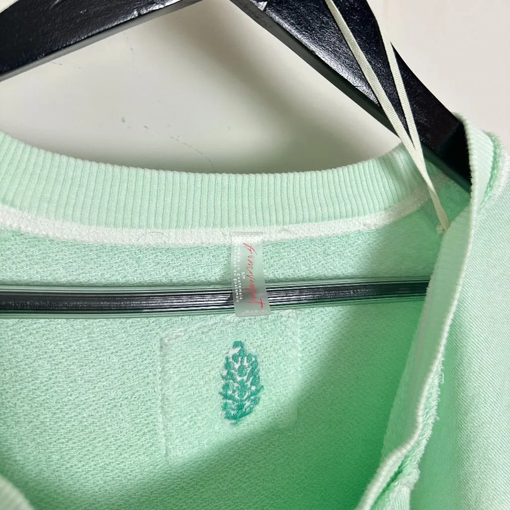 FREE PEOPLE Movement One to Beat Oversize Pullover in Pastel Green Size Small - Image 5