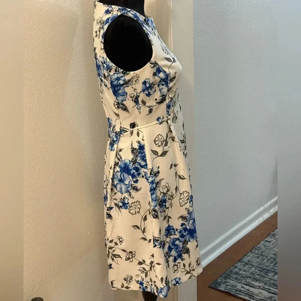 American Living Blue & White Floral Print Round Neck Sleeveless Midi Dress - Image 2