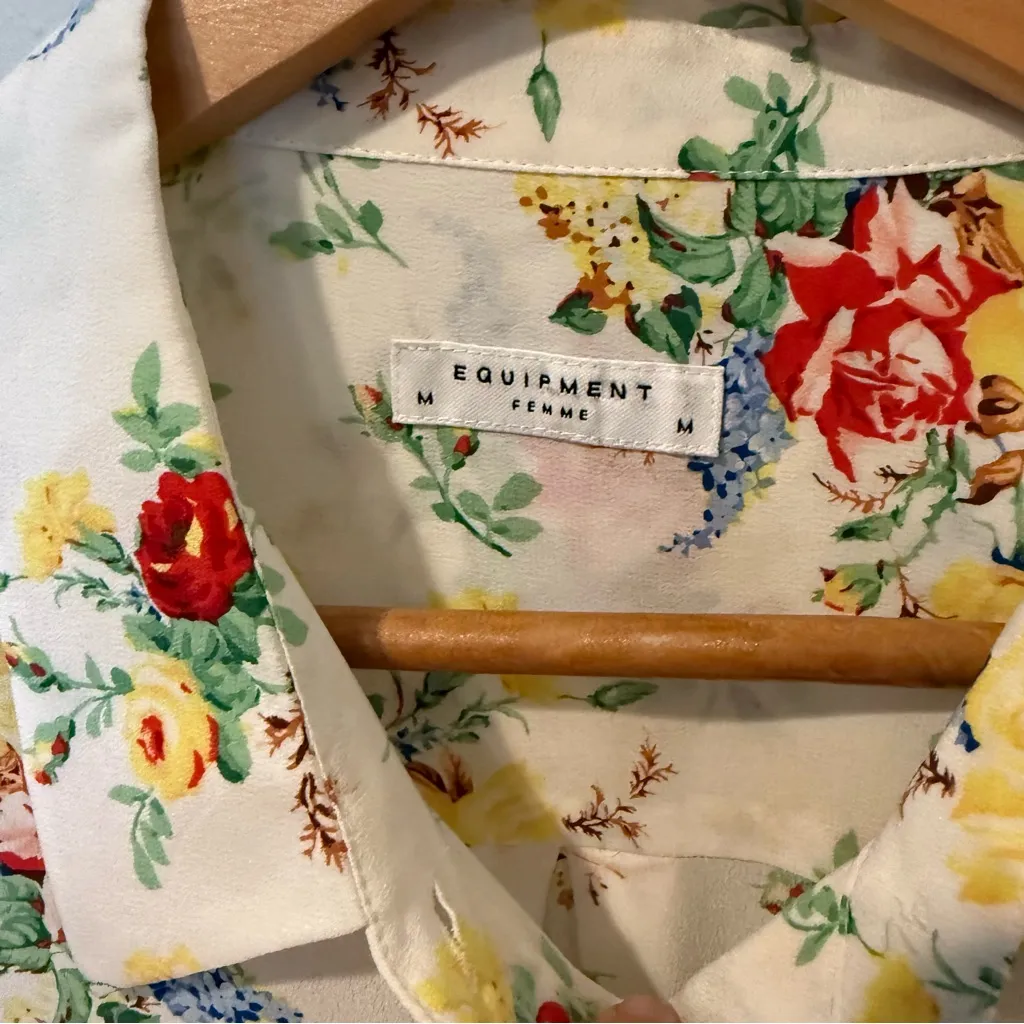 Equipment 100% Silk Floral Button Front Blouse - Image 5