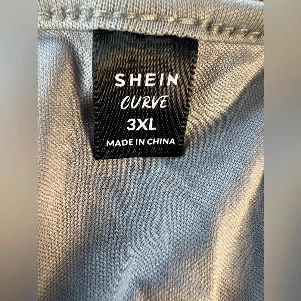 SHEIN Curve | ladies plus size sequin top. Size: 3XL - Image 12