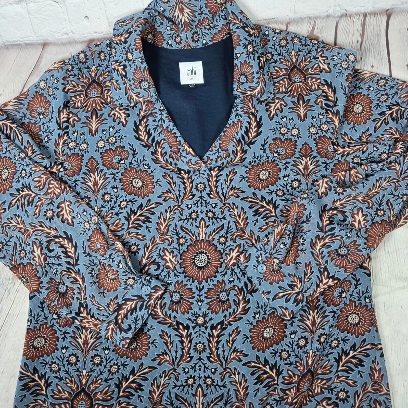 Cabi Women Dress XS Blue Floral‎ Print Long Sleeve V Neck Shift - Image 3