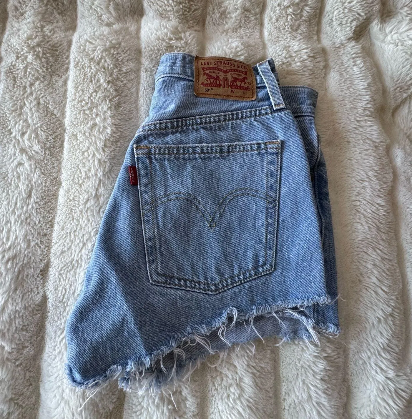 Levi’s 501 Shorts - Image 2