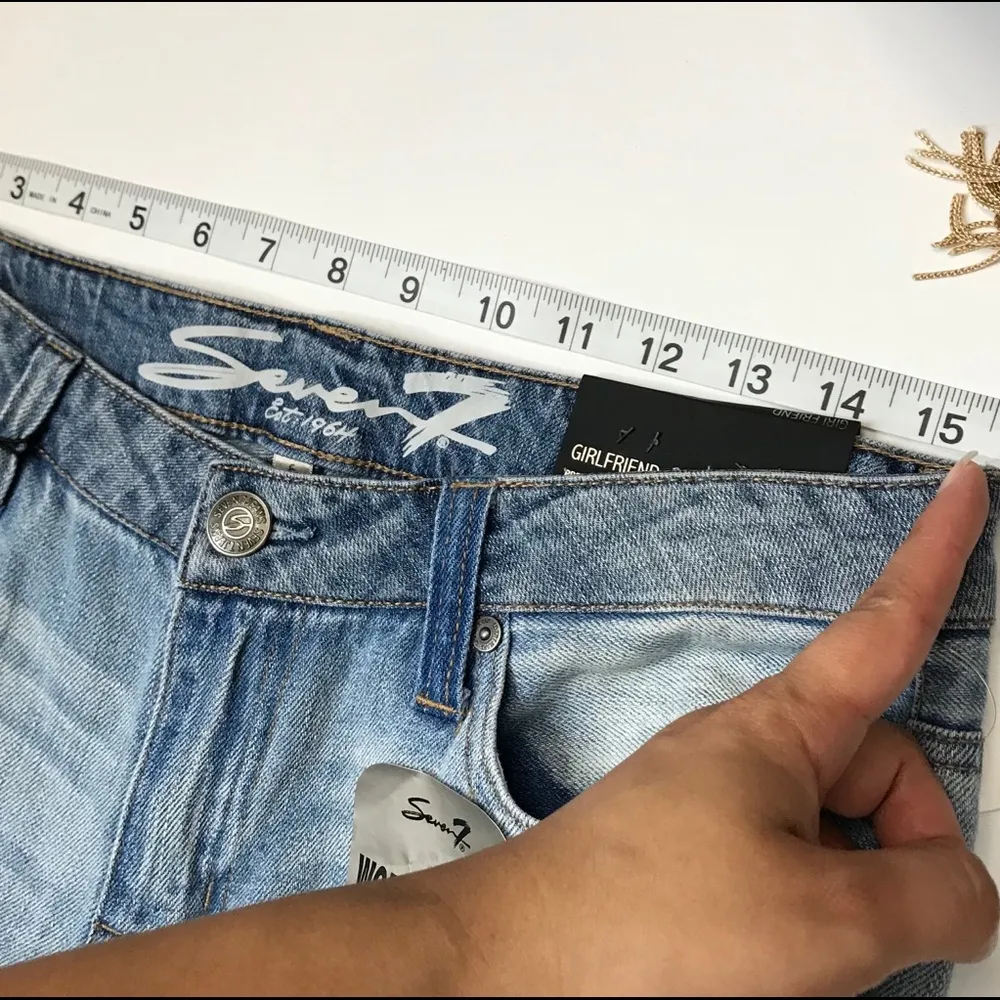 💛Seven7 Worn & Torn Girlfriend Jeans Light Wash 6 - Image 7