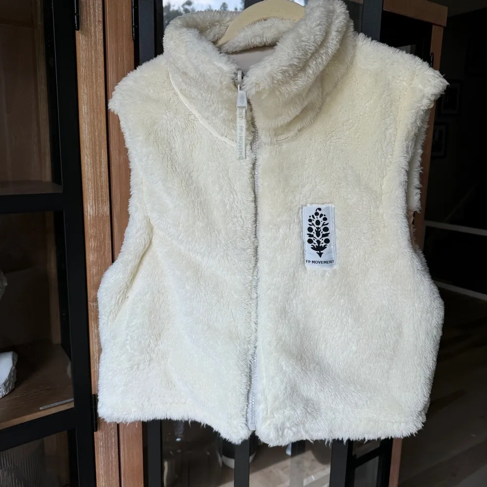 FP Movement vest reversible slope seeker fleece sherpa zip up free people peach - Image 3