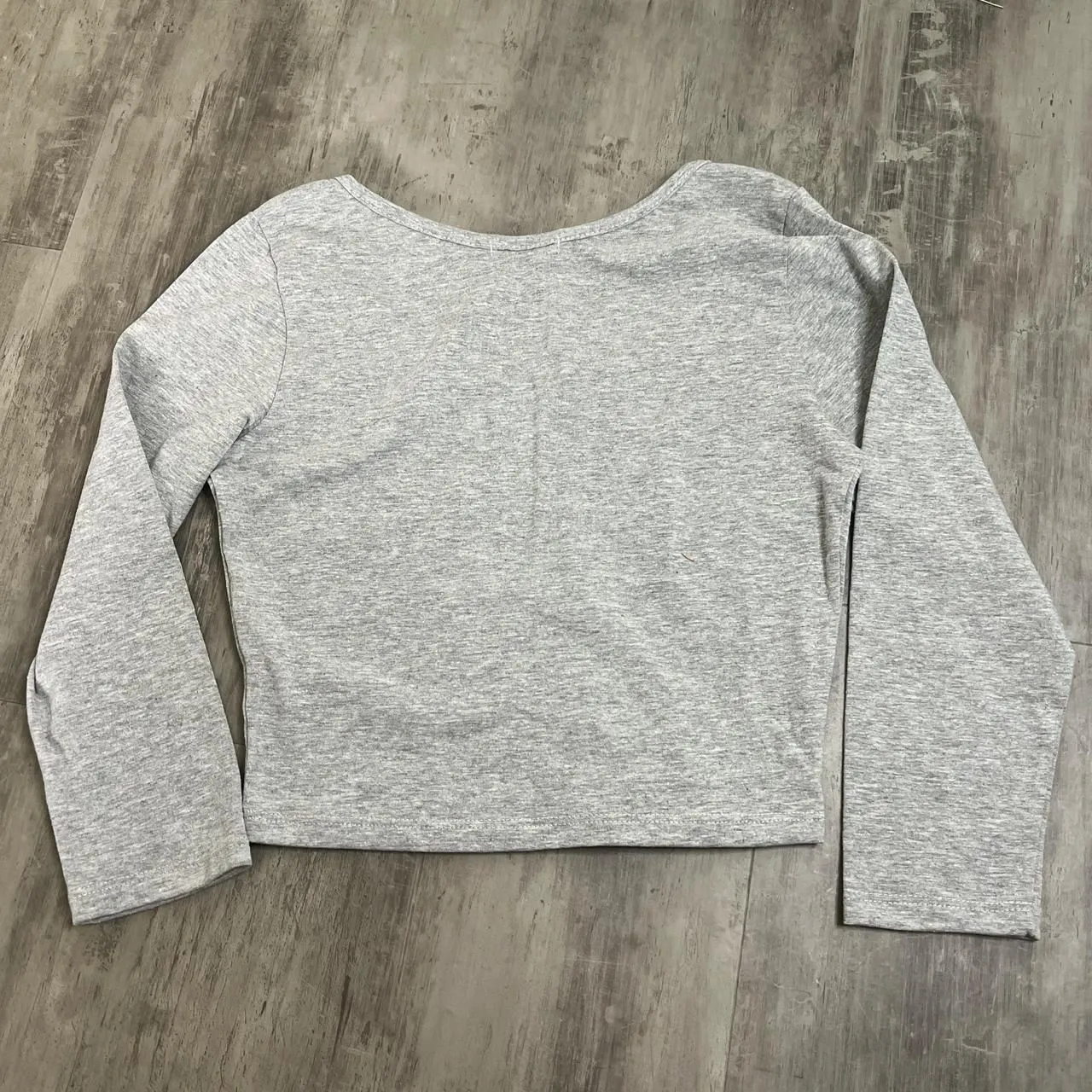 Cropped 3/4 Sleeve TShirt Gray Size Small - Image 3