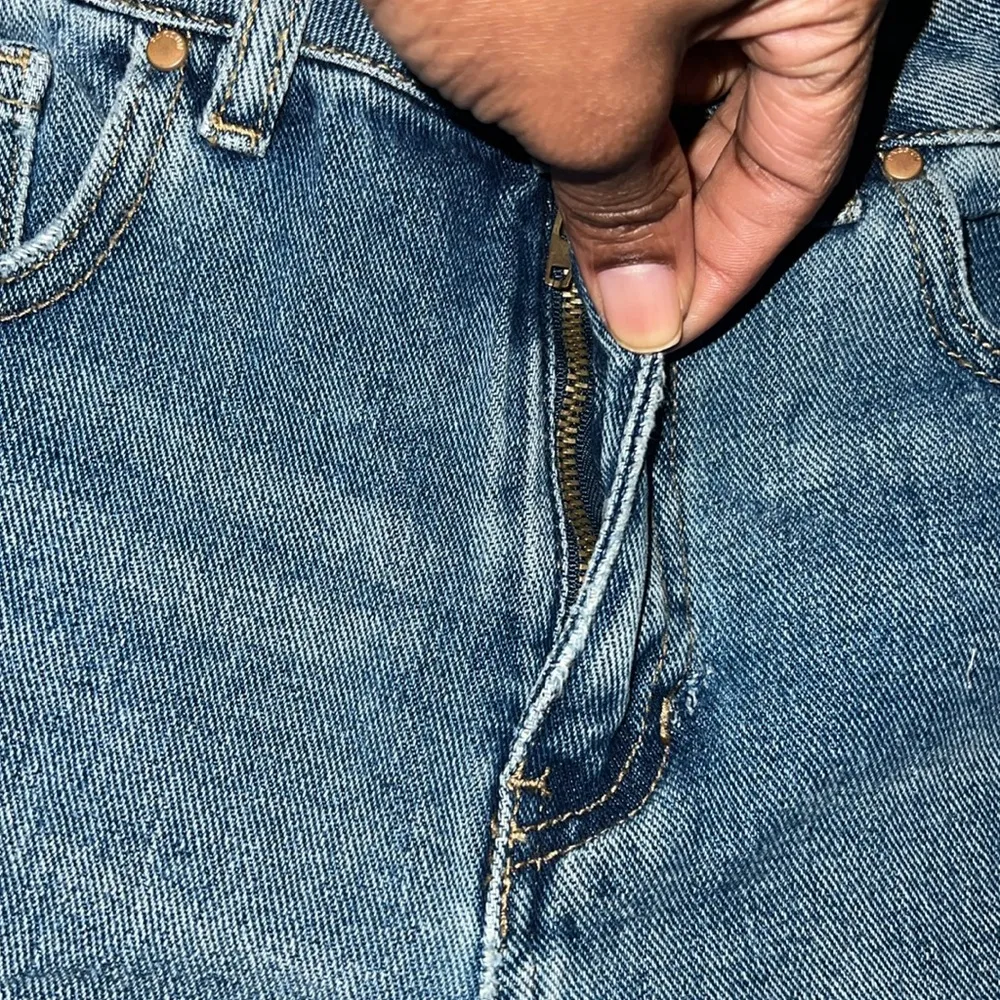 Pacsun 100% Cotton Distressed Denim Blue Women's Shorts size 25 - Image 6