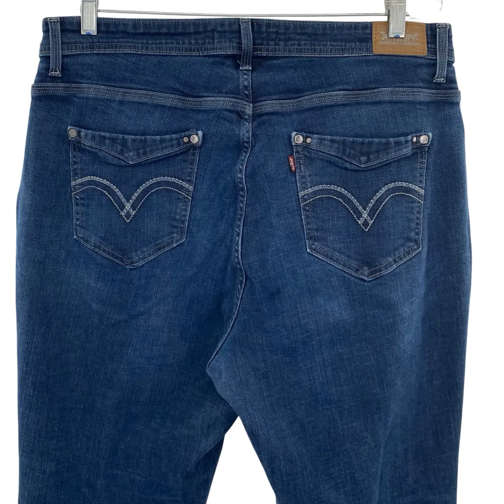 Levi’s Women’s Defined Waist 580 Straight Leg Jeans - Image 6